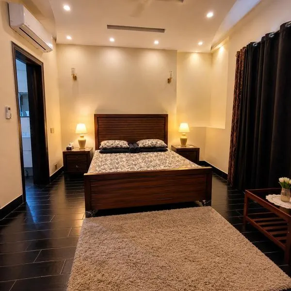 DHA Luxe Stay, отель в Лахоре