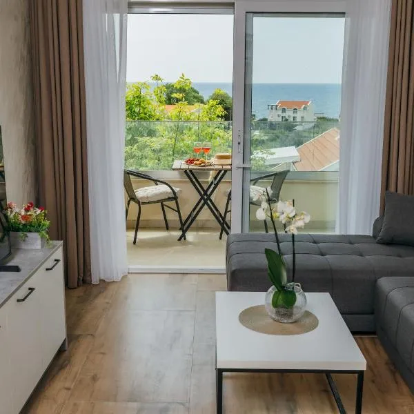 Apartments Via Mare, khách sạn ở Petrovac na Moru