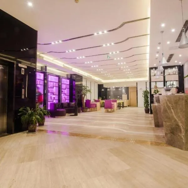 Lavande Hotel Liupanshui Zhongshan Avenue Shuicheng Ancient Town, hotel u gradu Shuicheng