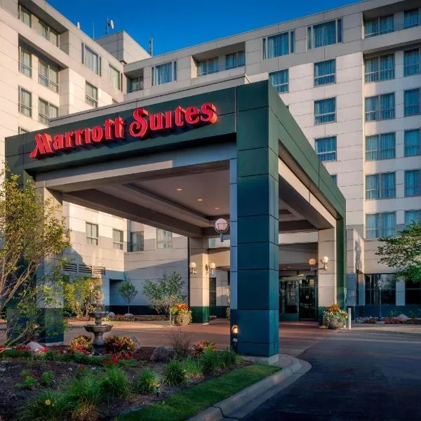 Chicago Marriott Suites Deerfield, hotel v mestu Deerfield