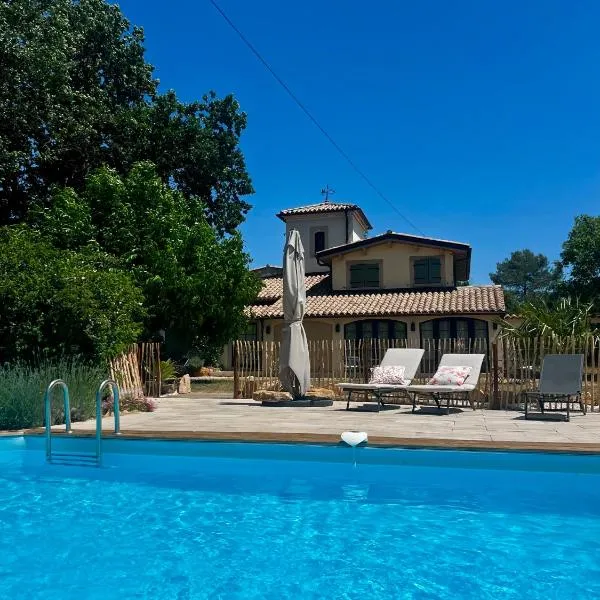 Mas des Lavandes avec Piscine et bain nordique en Provence, 15 min des gorges du Verdon VAR, hotell i Tavernes