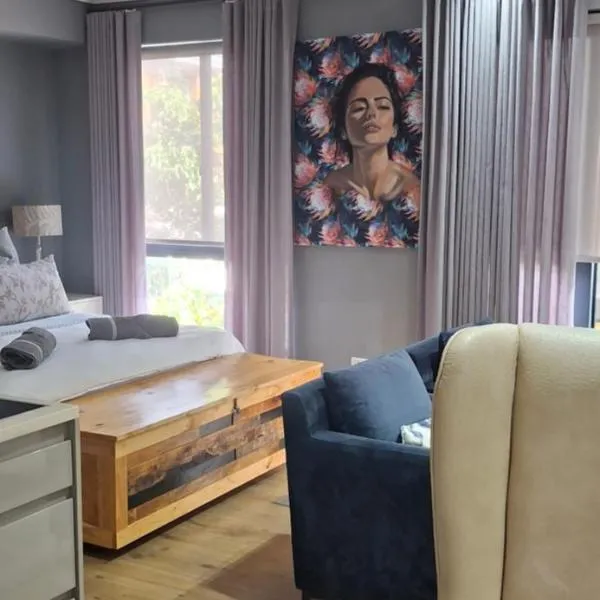 112 Luxury Studio at The Gallery, hotel a Knysna