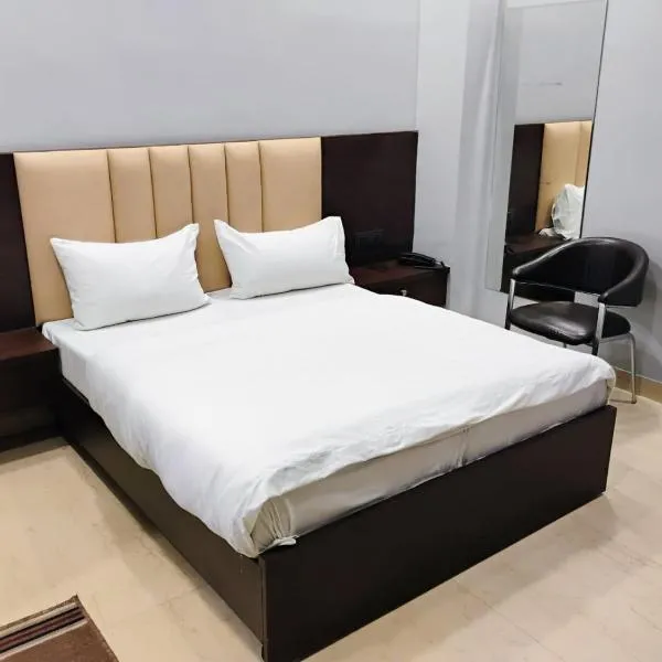 Stay lo 001 Hotel the Royal, khách sạn ở New Delhi