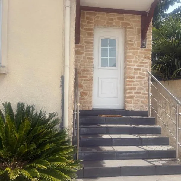 Maison Cosy 62m2 avec Spa et Terrasse - Proche Orly & Paris - Climatisé, hotel in Champlan