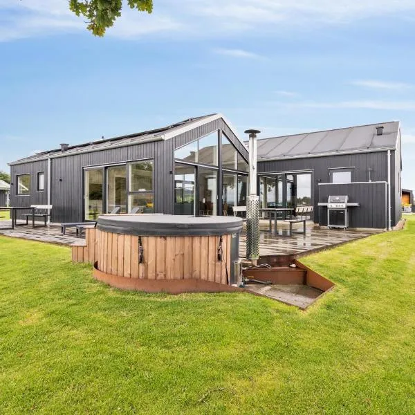 Lovely, New-Built Cottage Near Sea, hotell i Aabenraa