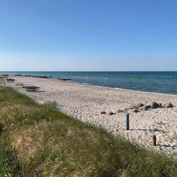 Lovely Holiday Home Near Hasmark Beach, hotel u gradu 'Otterup'