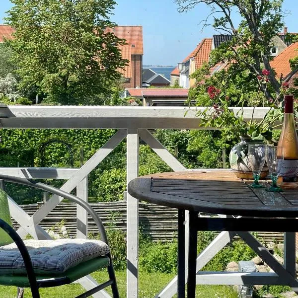 Stege में, होटल Charming Holiday Apartment In Central Stege