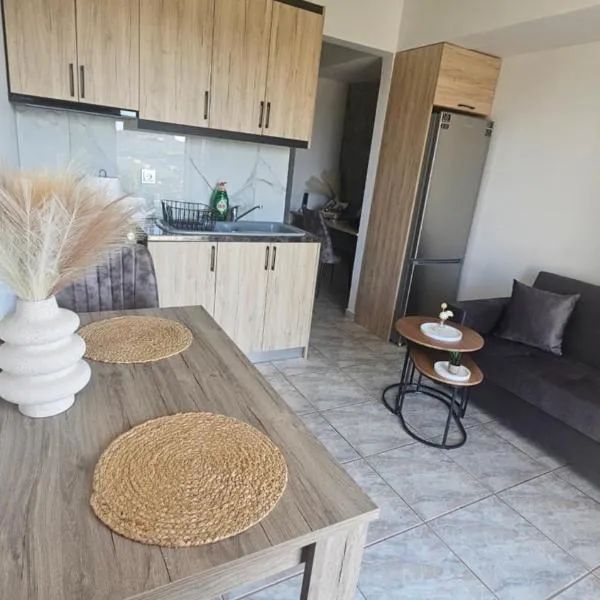 Alma-Libre house 2، فندق في كيفالوس