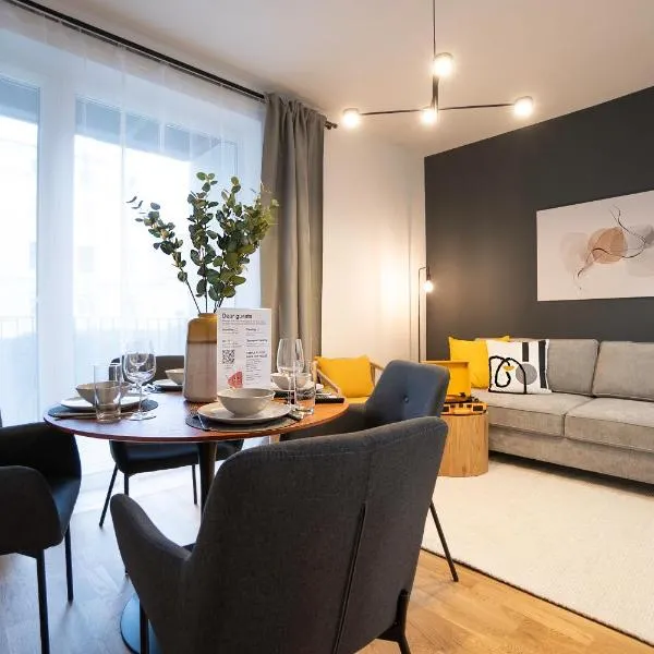 Bright apartment in the center with a balcony, Hotel in Wien