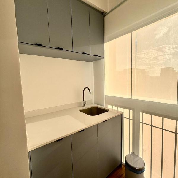 1707 - Apto de 1Dorm e sofá cama com vista urbana, home office e próximo a Faria Lima - Foto 3