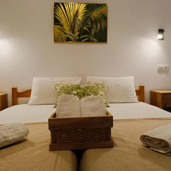 Elena Apartments, hotell i Keramotí