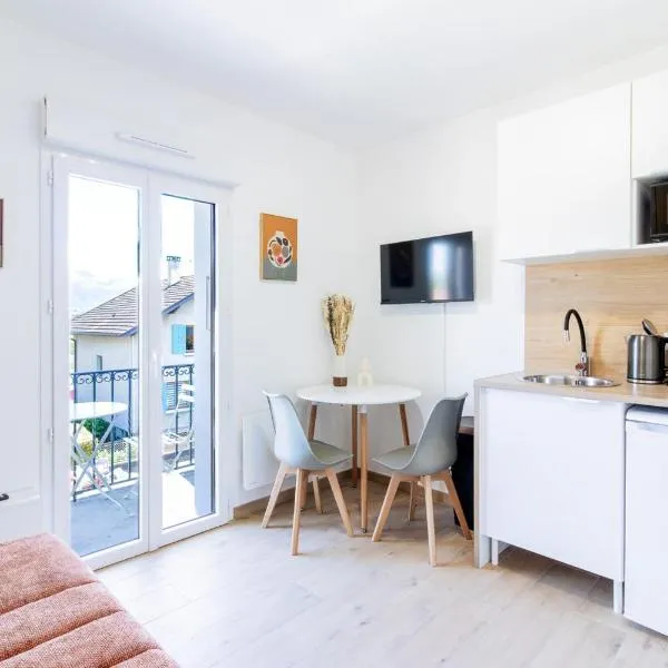 Le Balcon, hotell i Annecy