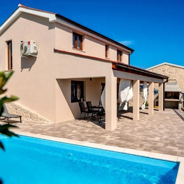 Villa Kamia - Luxury seaview villa with private heated pool, hotel u gradu Zubovići