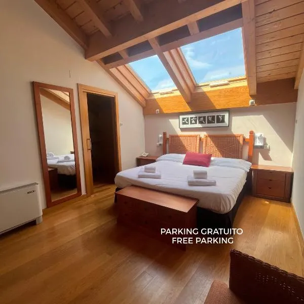 Hotel Casa Azcona, khách sạn ở Zizur Mayor