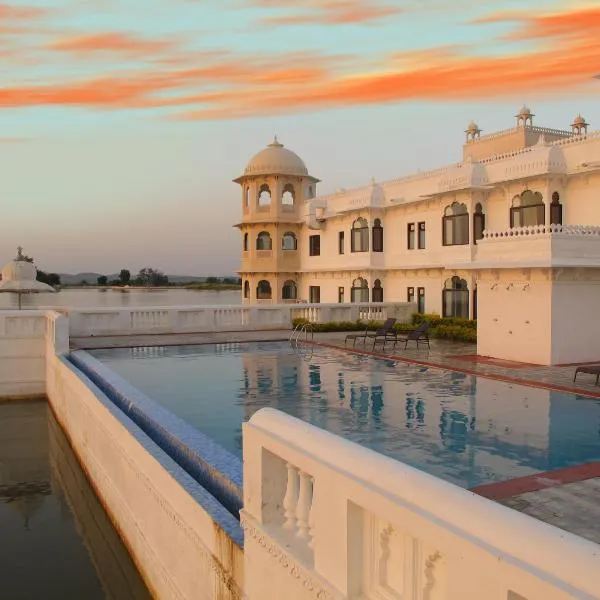 jüSTa Lake Nahargarh Palace, Chittorgarh, hotel in Basi