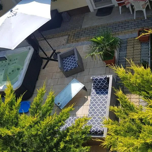 Beáta Apartman, hotel di Gyula