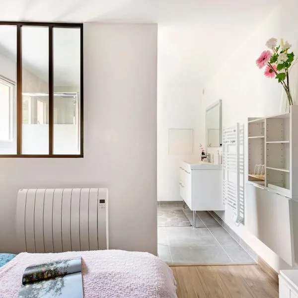 Suite cosy indépendante au calme, hotel en Montagny