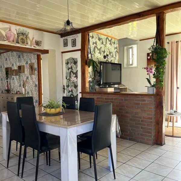 Maison 3 chambres sur étage avec jardin proche des plages de la Baie de Somme, hotel en Tully