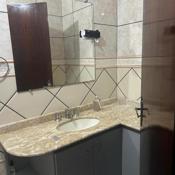 Apartamento no Centro Próximo à Padaria, Farmácia e Mercado - Foto 3