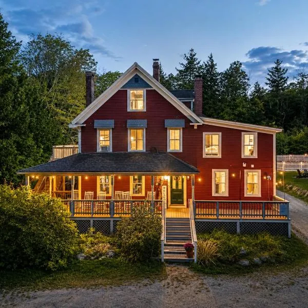 The Aurora Inn & Cottages, hotel v destinaci Bartlett