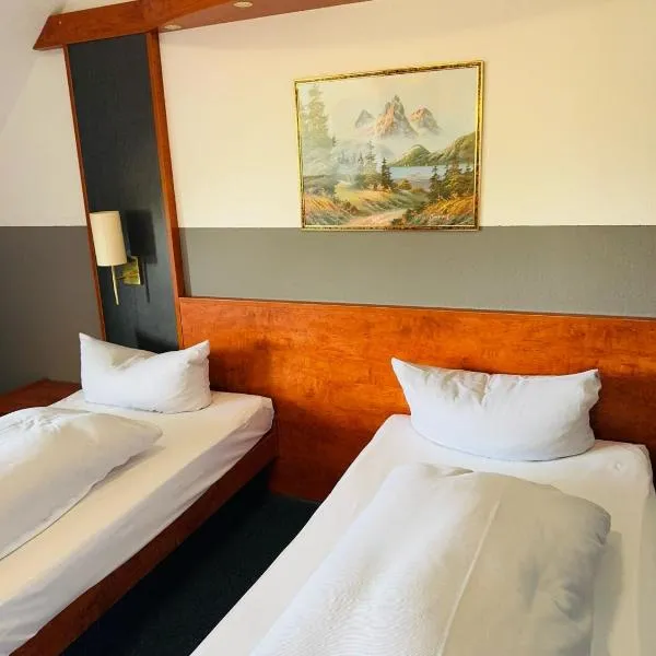 Hotel & Restaurant Heidekrug in Pinneberg, Free Parking and WiFi, ξενοδοχείο σε Appen