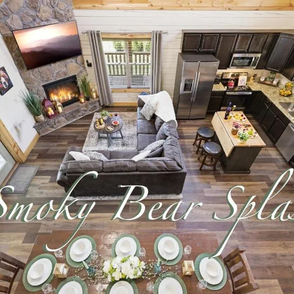 Smoky Bear Splash Top Rated Private Pool Cabin with Hot Tub, Mtn Views, Arcade Games, Excellent Location, hotelli kohteessa Pigeon Forge
