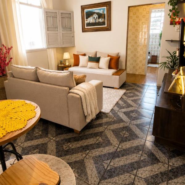Casa Completa No Centro Para Famílias e Grupos Até 9 Hospedes Com Garagem