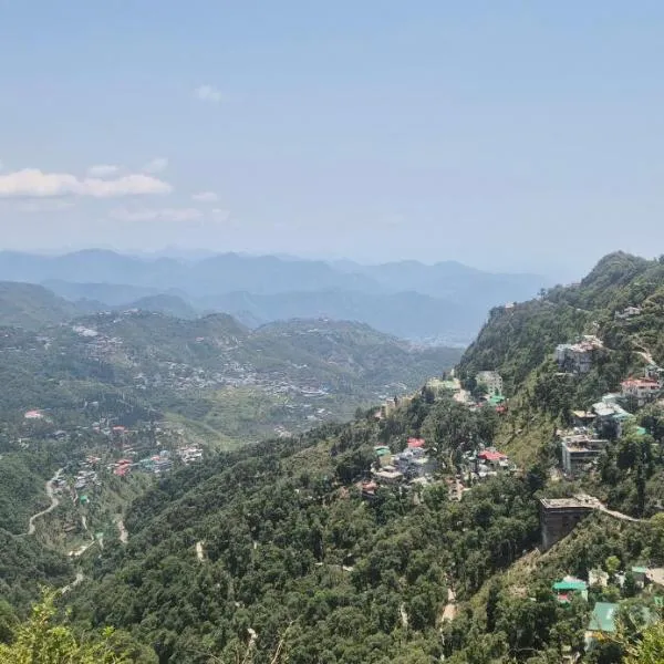 Mannat Home Stay experience shahrukh vibes, hotel in Mussoorie