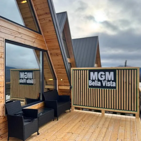 MGM BellaVista، فندق في Jieţ