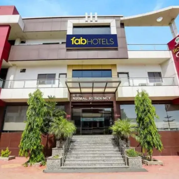 FabHotel Prime Nirmal Residency, hotell i Bhopal