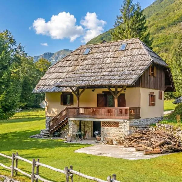 Chalet Primus in Soča Valley - Happy Rentals, hotel em Soca
