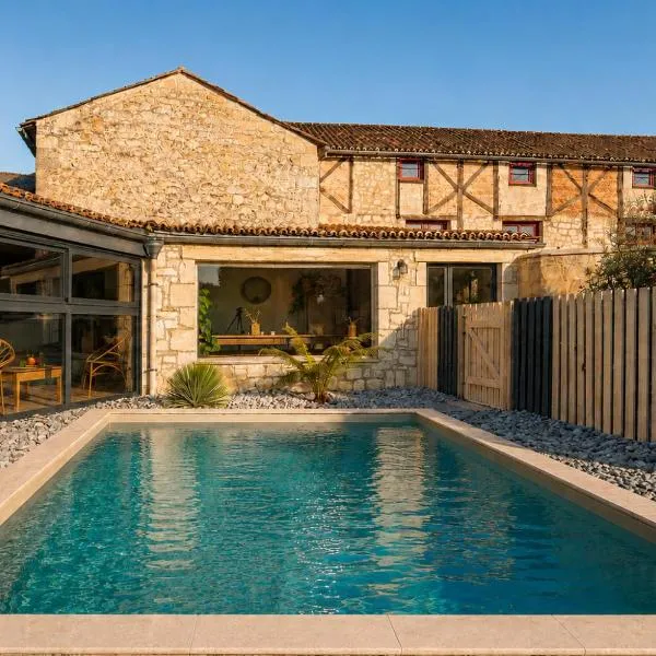Maison Azur - Piscine - Cinéma privé - 15 min Saumur, Hotel in Forges