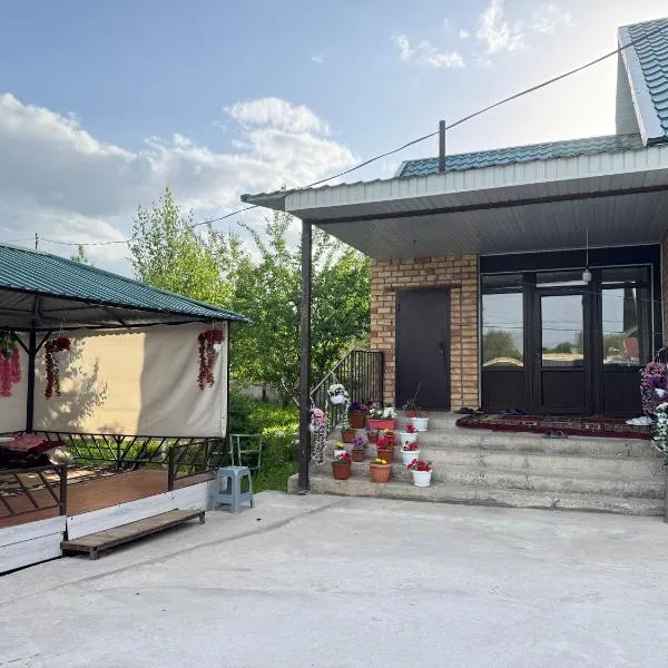 Hostel Hanysha, hotel a Kazarman