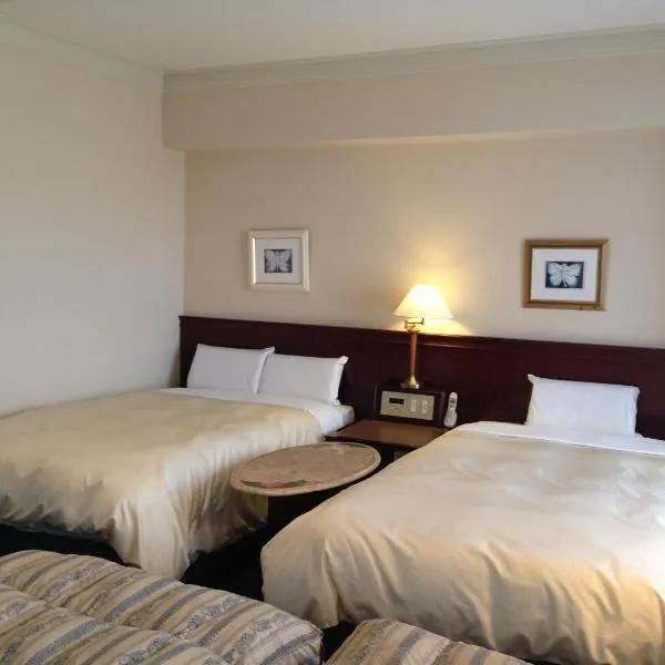 Creston Hotel, hotell i Iwaki