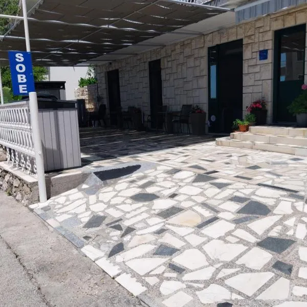 Sobe Kraft 1, hotel a Živogošće