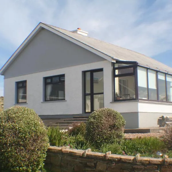 Hillcrest Holiday Home, hotel in Cruit