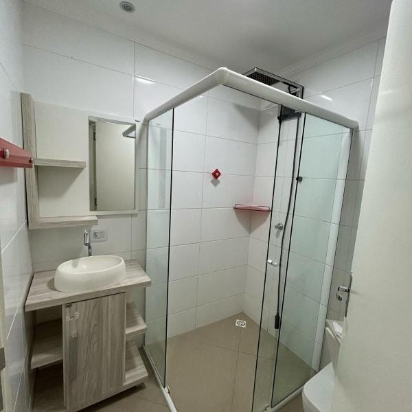 Apartamento amplo completo e climatizado - Foto 3