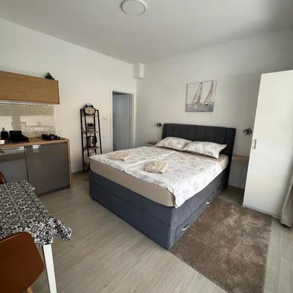 Studio apartman Fabi, hotel u Novigradu (Istra)