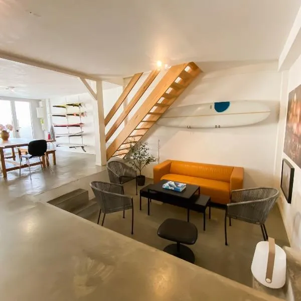 Koala Surf House, en bord d'Océan, planches de surf et skates à disposition, hotel in Hossegor