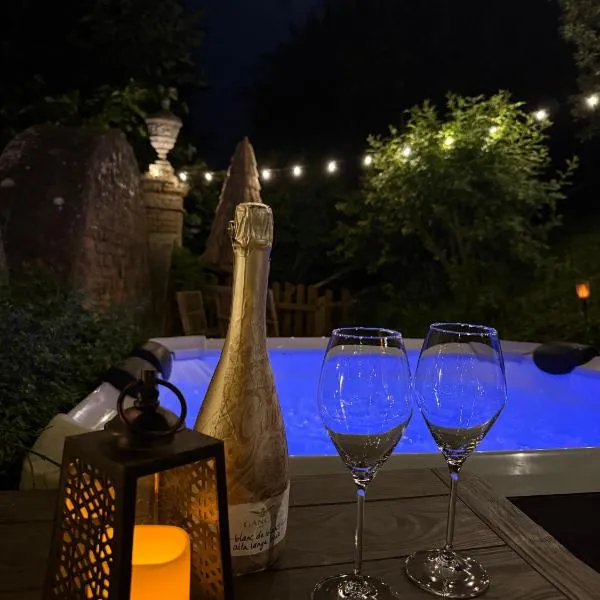 Canelli में, होटल Io&Te Suite con Jacuzzi Privata a Villa Monteriolo