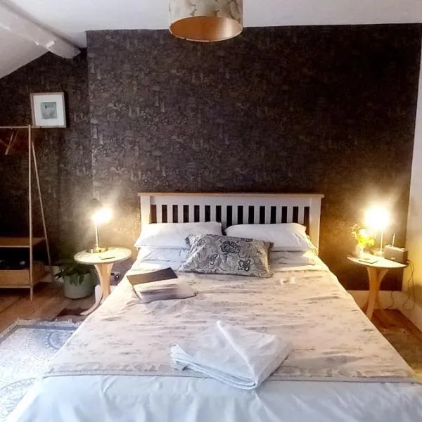 Hiraeth Homestay xxx, hotel v destinaci Llangollen