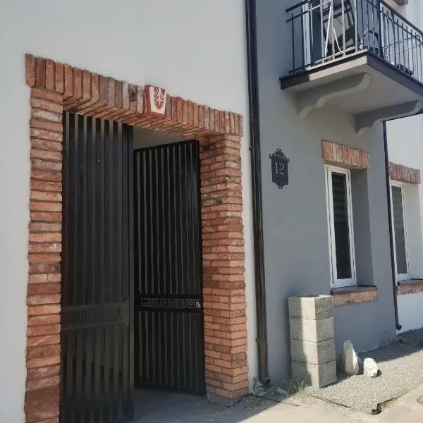 Apartament rodzinny SAKURA, hotel a Jędrzejów