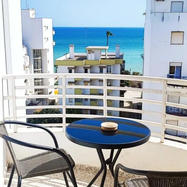 Appartement PRIMAVERA, hotel in Armação de Pêra