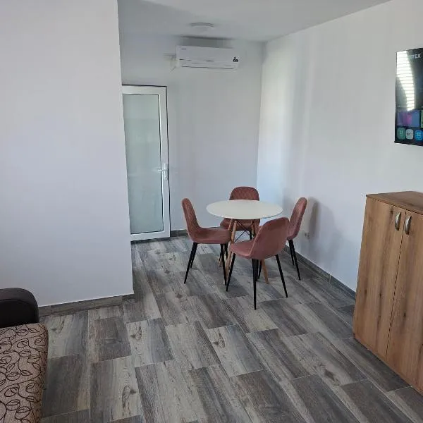 Apartamente VILLA 7 On The Beach, hotel a Eforie Nord