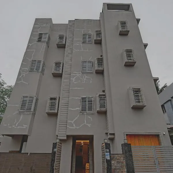Super Townhouse Hotel All In One Near City Centre Salt Lake, viešbutis mieste Kolkata