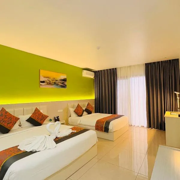 Nausori Plaza Hotel, hôtel à Vunimono