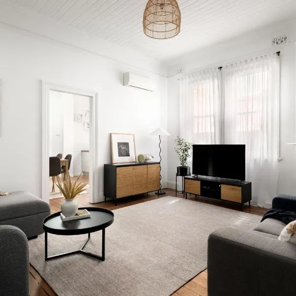 Pet-Friendly Hamilton Cottage Walk to Beaumont St & Racecourse, hotel u gradu Hamilton