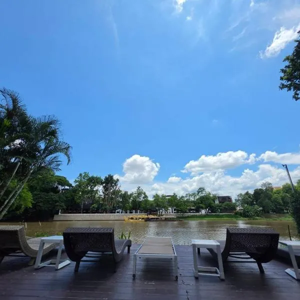 i-river chiangmai, hotel in Chiang Mai