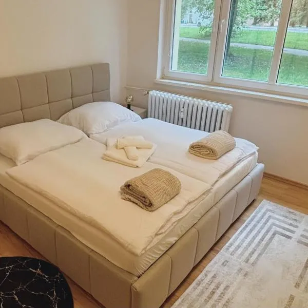 VRANA Apartment, v tichej lokalite, centrum 10 min, zvieratá a deti vítané, hotel di Poprad