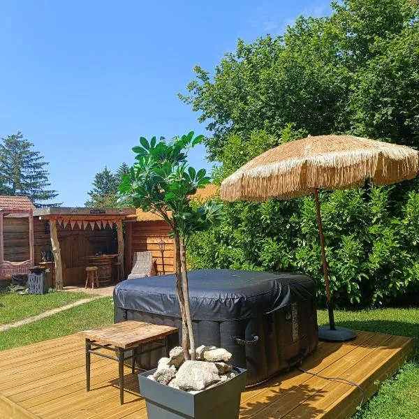 Ptit Ranch "Ô Rêves Atypiques" spa privatif, hotel a Boucé